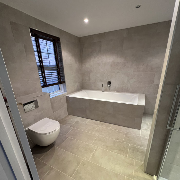 Bathroom tiler