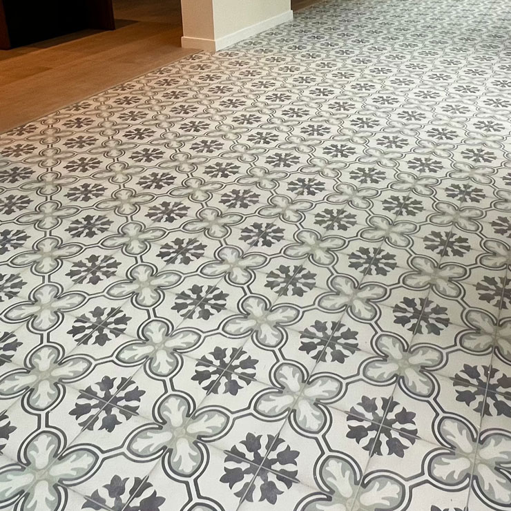 floor tiler