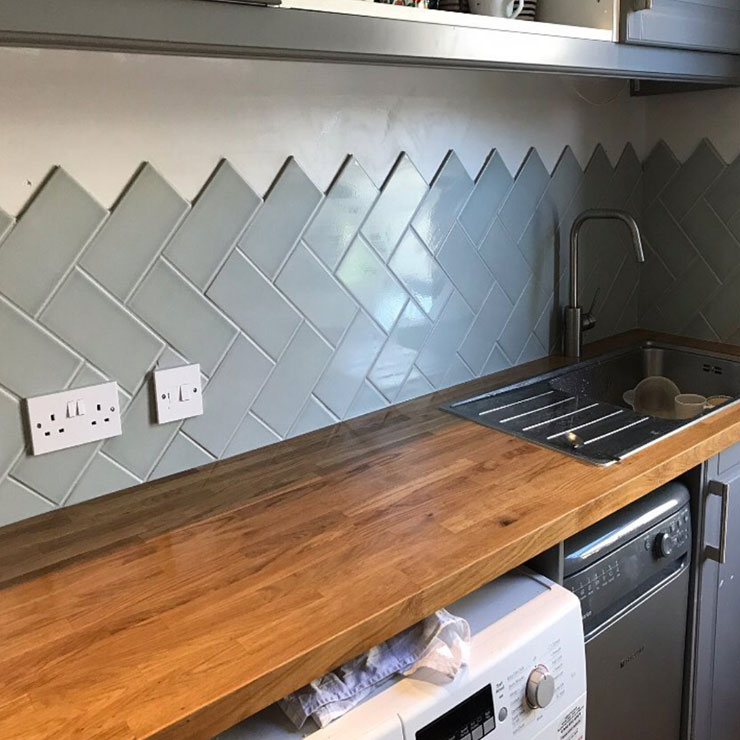 kitchen tiler